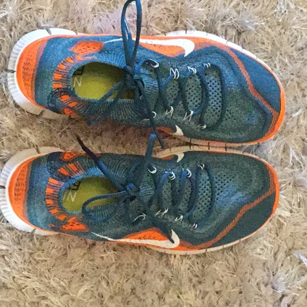 Nike Free knit shoes